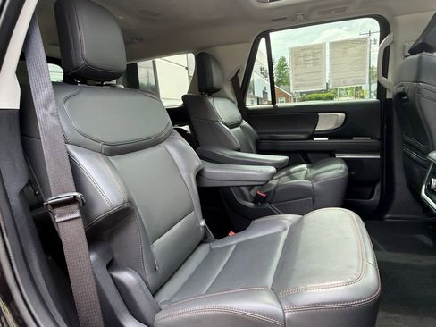 Used 2025 Ford Expedition Active AWD/4WD image 22