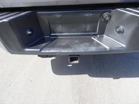 Used 2013 Ford F150 XLT w/ XLT Chrome Pkg image 12