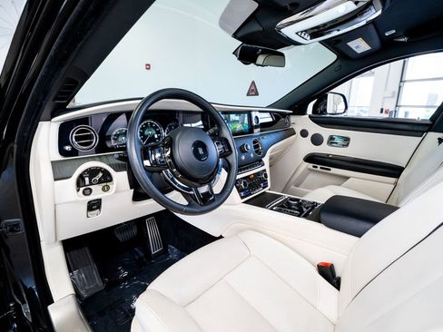 Used 2022 Rolls-Royce Ghost AWD/4WD image 22