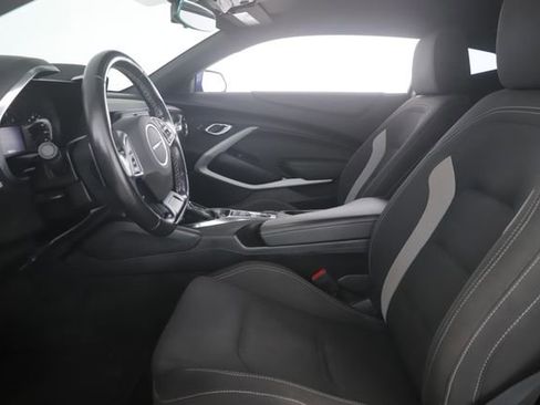 Used 2020 Chevrolet Camaro LT image 16