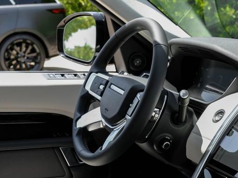 New 2026 Land Rover Discovery S AWD/4WD image 20