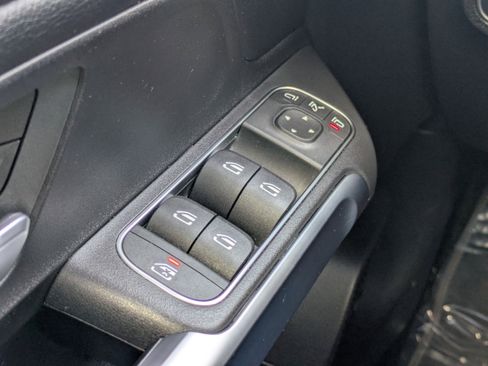 Certified 2024 Mercedes-Benz GLB 250 4MATIC image 28