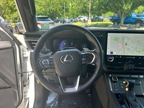 Certified 2025 Lexus GX 550 w/ Accessory Package (CT) AWD/4WD image 13