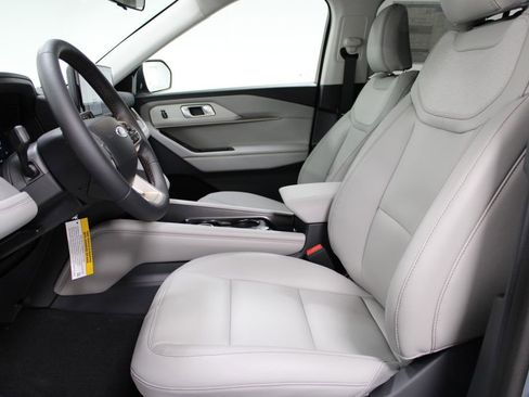 New 2026 Ford Explorer Active image 21