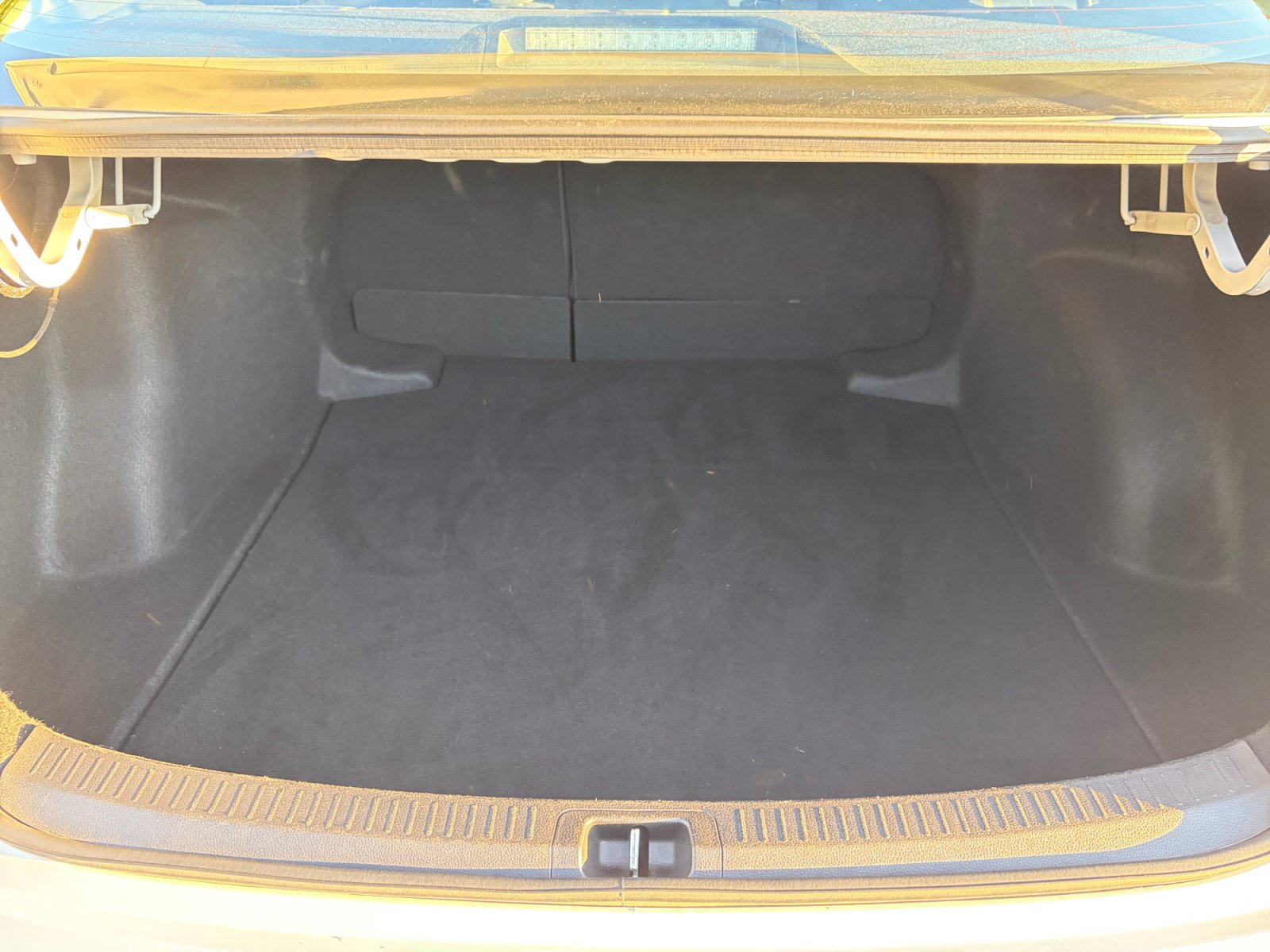 Used 2025 Toyota Corolla LE FWD image 16