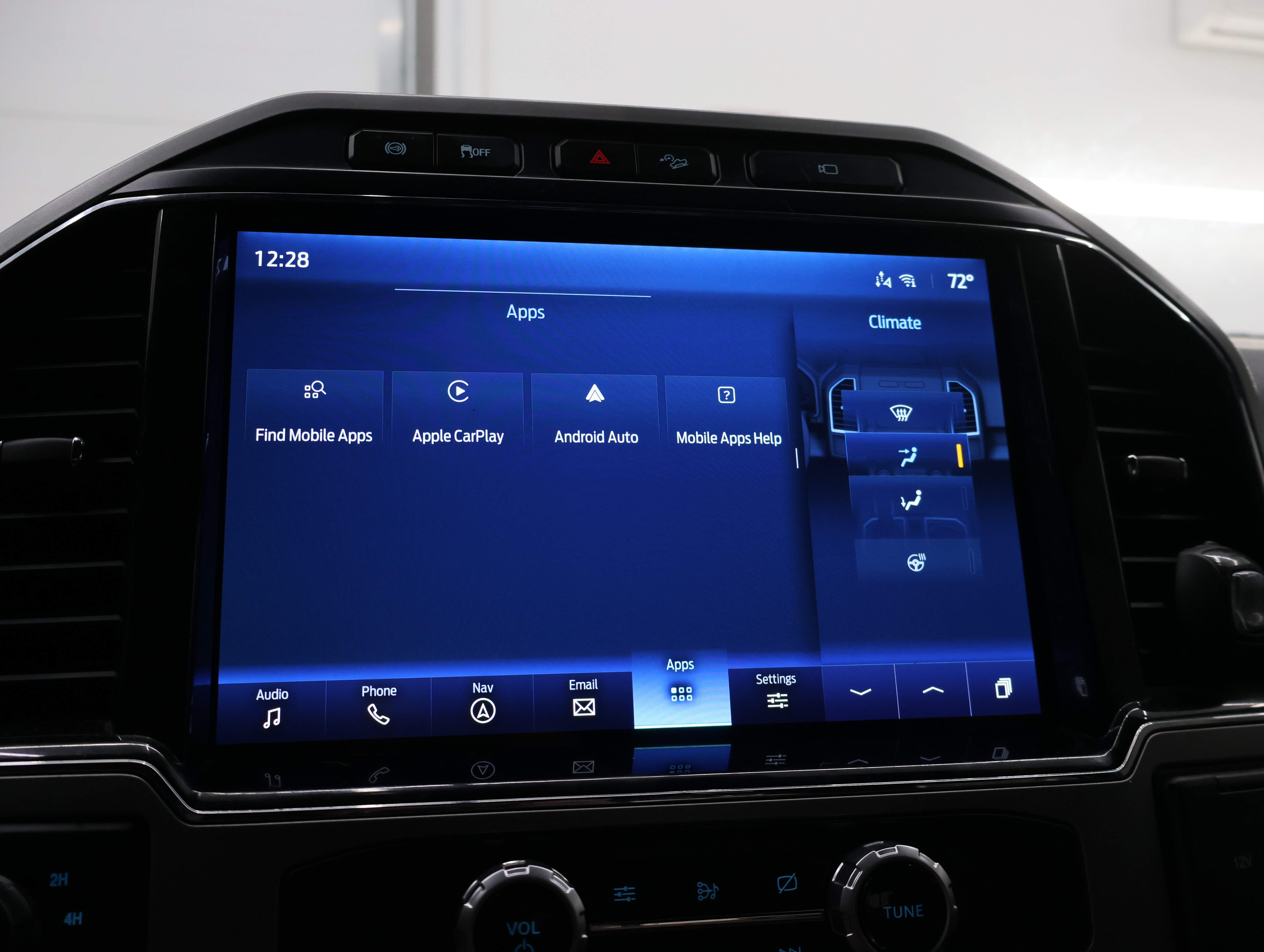 Used 2022 Ford F350 Lariat w/ Black Appearance Package AWD/4WD image 53