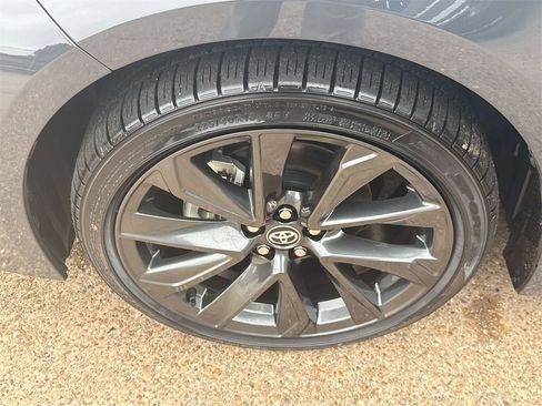 Used 2025 Toyota Corolla SE image 6