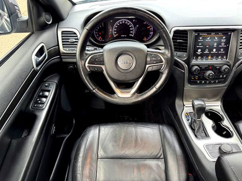 Used 2018 Jeep Grand Cherokee Limited image 22