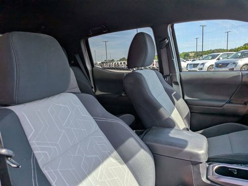 Used 2023 Toyota Tacoma TRD Sport w/ Technology Package image 28