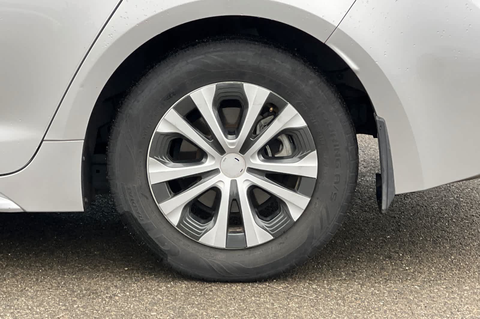 Used 2020 Toyota Corolla LE FWD image 25