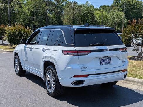Certified 2025 Jeep Grand Cherokee Summit AWD/4WD image 7