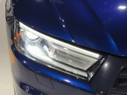 Used 2020 Audi Q5 2.0T Premium w/ Titanium Sport Package image 46