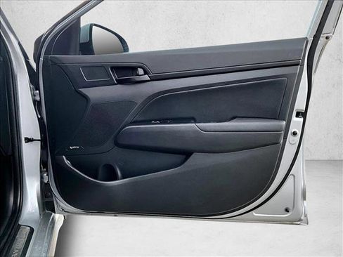 Used 2020 Hyundai Elantra Sport w/ Premium Package 02 image 19