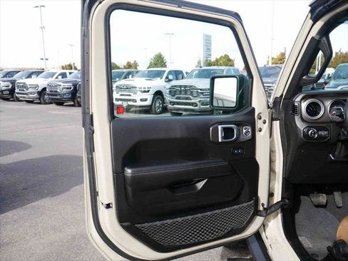 Certified 2020 Jeep Gladiator Rubicon image 33