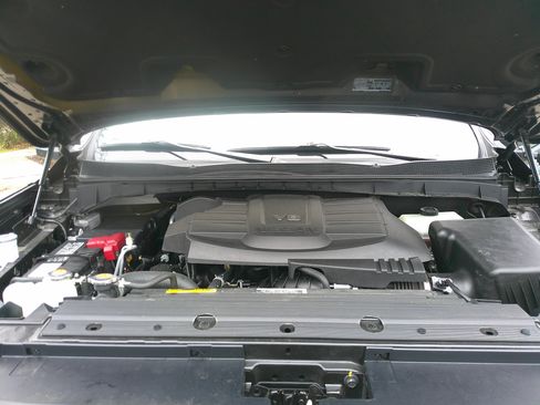 Used 2024 Nissan Titan PRO-4X w/ Pro-4x Convenience Package image 35