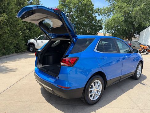 Used 2024 Chevrolet Equinox LT w/ LPO, Floor Liner Package FWD image 32