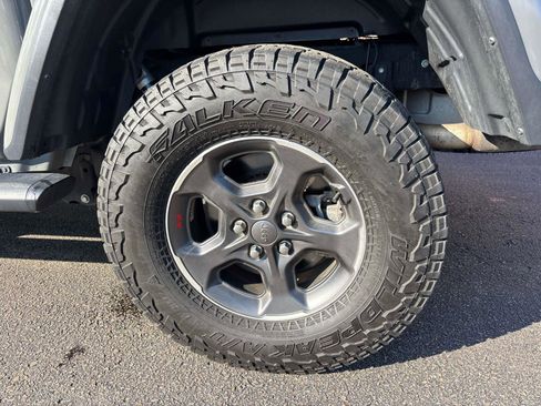 Used 2022 Jeep Gladiator Rubicon w/ Dual Top Group image 6