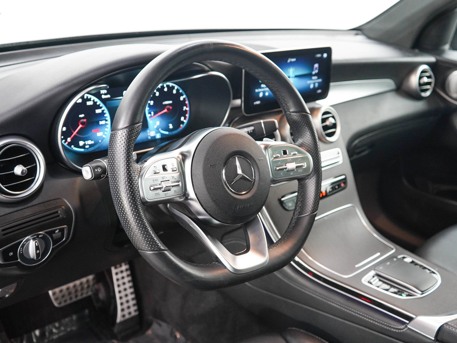 Used 2021 Mercedes-Benz GLC 300 4MATIC image 22
