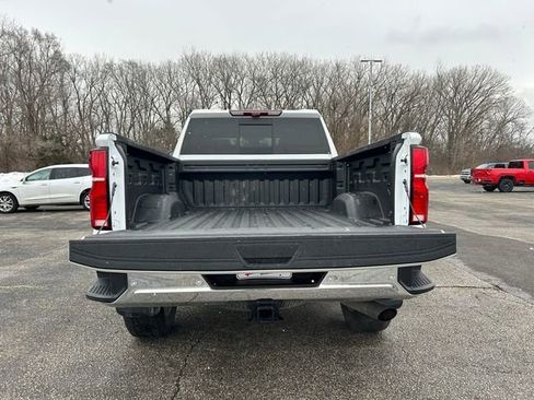 Used 2025 Chevrolet Silverado 2500 LTZ w/ LTZ Premium Package image 17