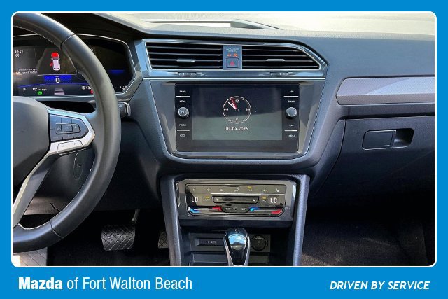 Used 2024 Volkswagen Tiguan SE FWD image 9