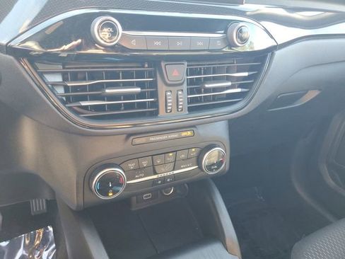 Used 2025 Ford Escape ST-Line image 19