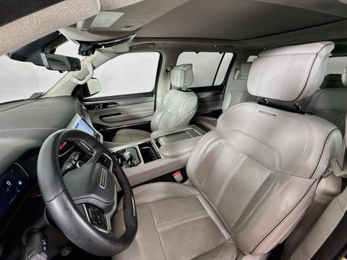 Used 2023 Jeep Grand Wagoneer L Series II w/ Flexible Seating Group AWD/4WD image 8