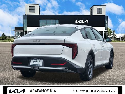 New 2025 Kia K4 LXS image 5