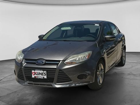 Used 2014 Ford Focus SE FWD image 4