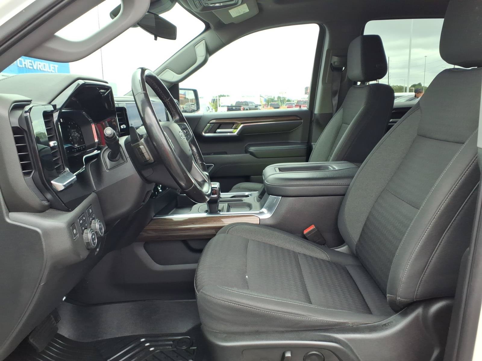 Used 2022 Chevrolet Silverado 1500 LT Trail Boss AWD/4WD image 24