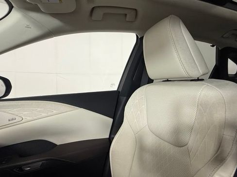 Used 2023 Lexus RX 350 FWD w/ Cold Area Package image 33