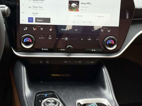 Used 2023 Lexus RZ 450e Premium w/ Accessory Package (Z1) image 19