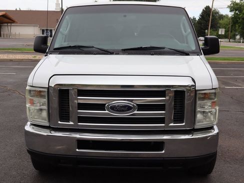 Used 2010 Ford E-350 and Econoline 350 XLT RWD image 12