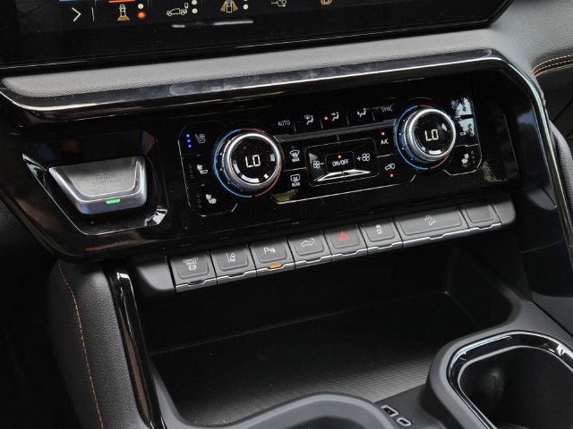 New 2026 GMC Sierra 2500 AT4 w/ AT4 Premium Plus Package AWD/4WD image 21