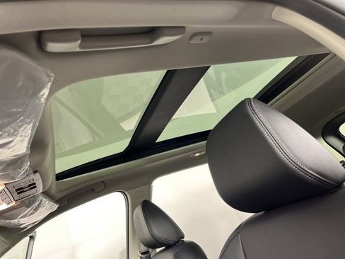 New 2026 Nissan Rogue Platinum AWD/4WD image 33