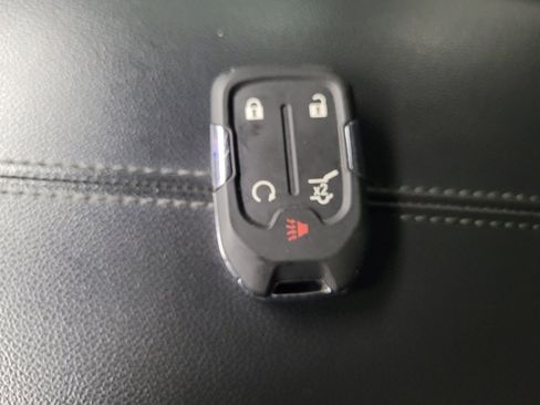 Used 2020 GMC Terrain SLE w/ Driver Convenience Package FWD image 32