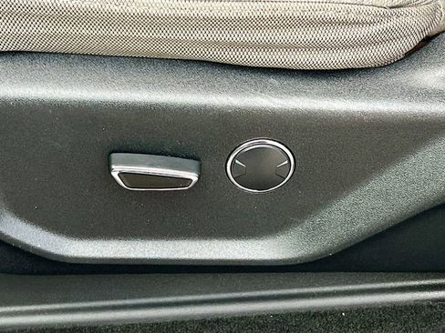 Used 2017 Ford F350 XLT w/ XLT Premium Package image 12