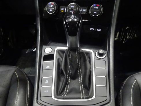 Used 2024 Volkswagen Jetta SE image 30