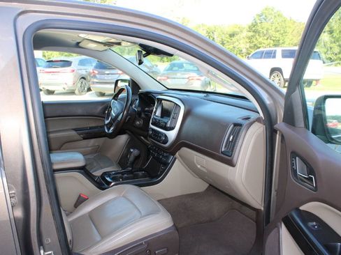 Used 2016 GMC Canyon SLT w/ Driver Alert Package AWD/4WD image 14