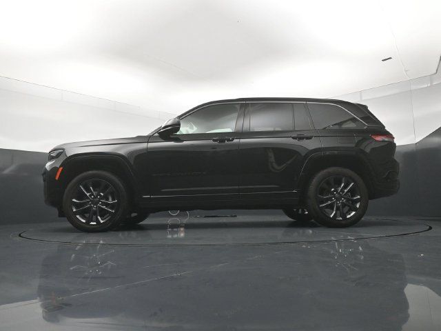 Used 2026 Jeep Grand Cherokee Limited AWD/4WD image 21
