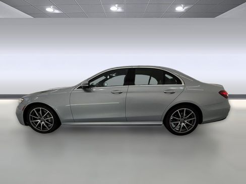 Used 2023 Mercedes-Benz E 350 Sedan image 2