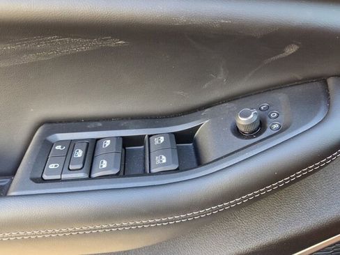 New 2026 Jeep Grand Cherokee L Limited image 19