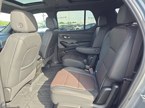 Certified 2023 Chevrolet Traverse High Country w/ LPO, Floor Liner Package AWD/4WD image 20
