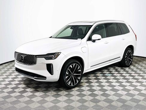 New 2025 Volvo XC90 T8 Ultra w/ Protection Package Premier image 3