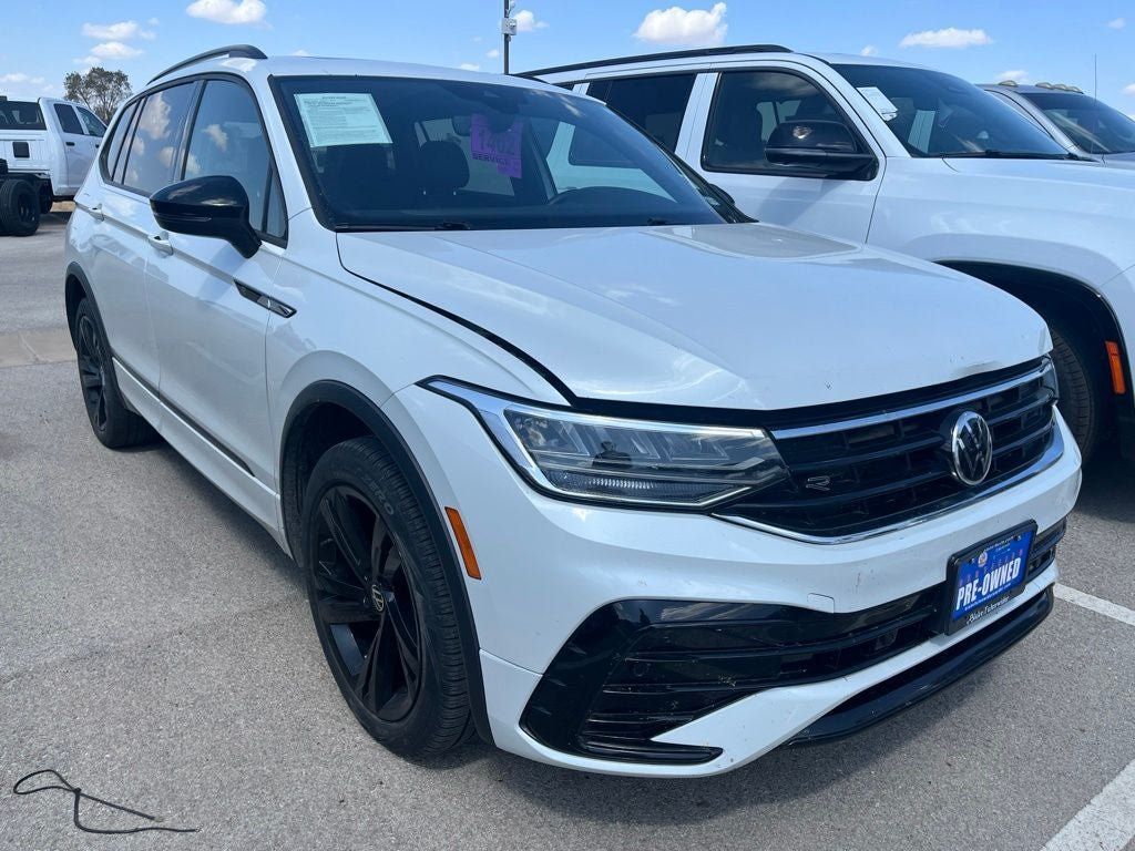 Used 2024 Volkswagen Tiguan SE R-Line FWD image 3