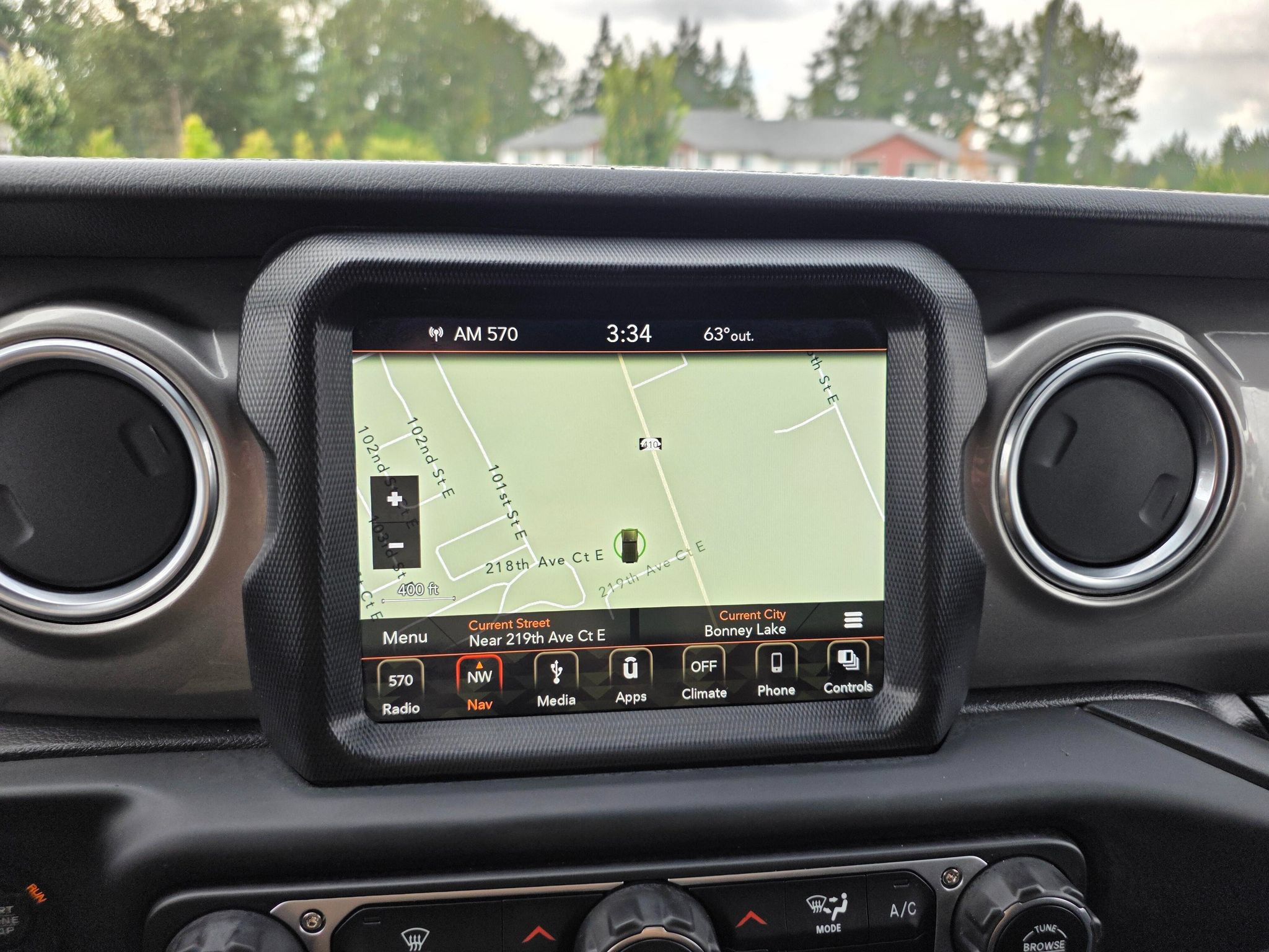Used 2018 Jeep Wrangler Unlimited Sahara AWD/4WD image 14