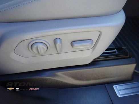 Used 2020 Chevrolet Silverado 3500 LTZ w/ LTZ Premium Package image 32