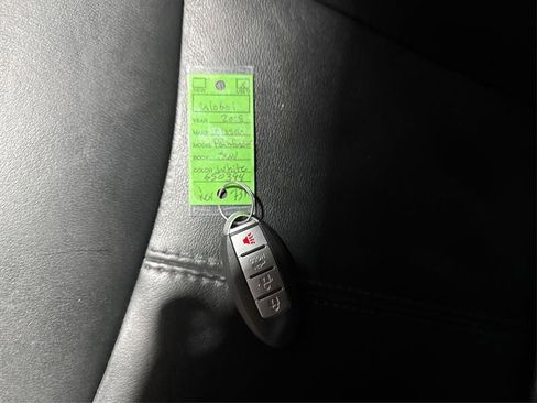 Used 2018 Nissan Pathfinder SL w/ Midnight Edition Package image 28