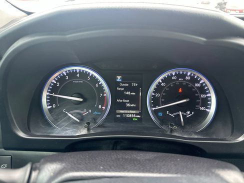 Used 2019 Toyota Highlander SE AWD/4WD image 2