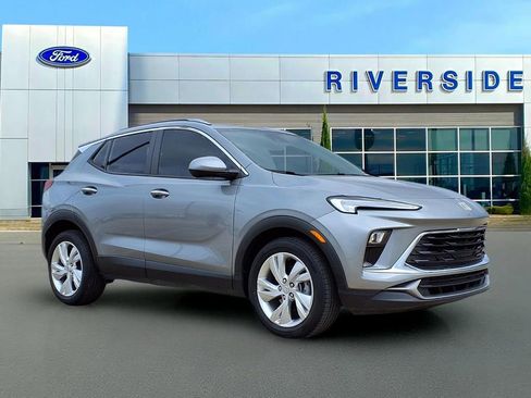 Used 2024 Buick Encore GX Preferred w/ Comfort Package image 1