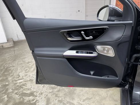 Used 2026 Mercedes-Benz GLC 300 4MATIC image 9